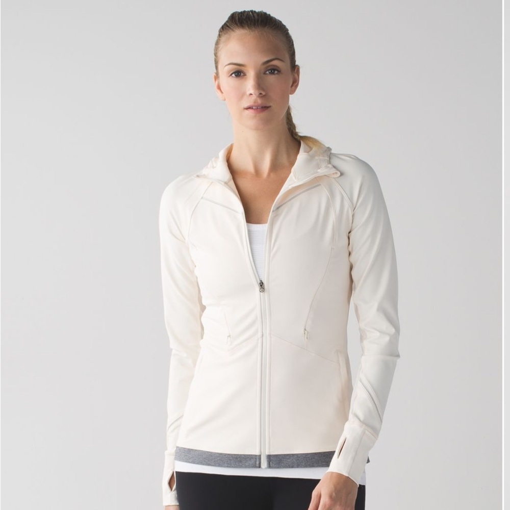 Lululemon rain on a train Jacket size 8 angel wing